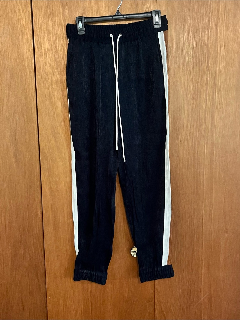 Veronica Beard Pleated Accents Sweatpants-L - Picture 2 of 4